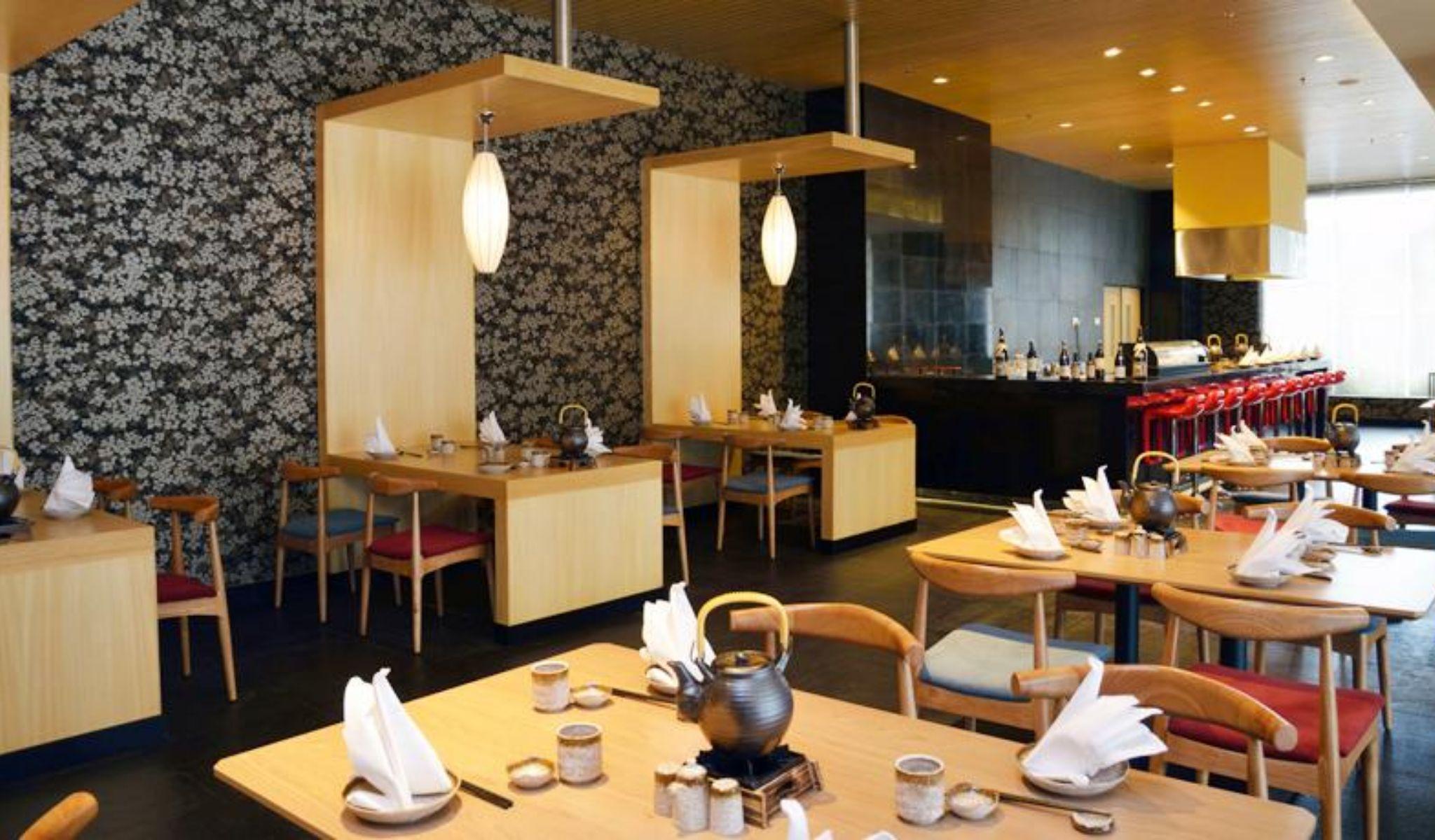 Lexis Suites Penang Bayan Lepas Εξωτερικό φωτογραφία Interior of a restaurant