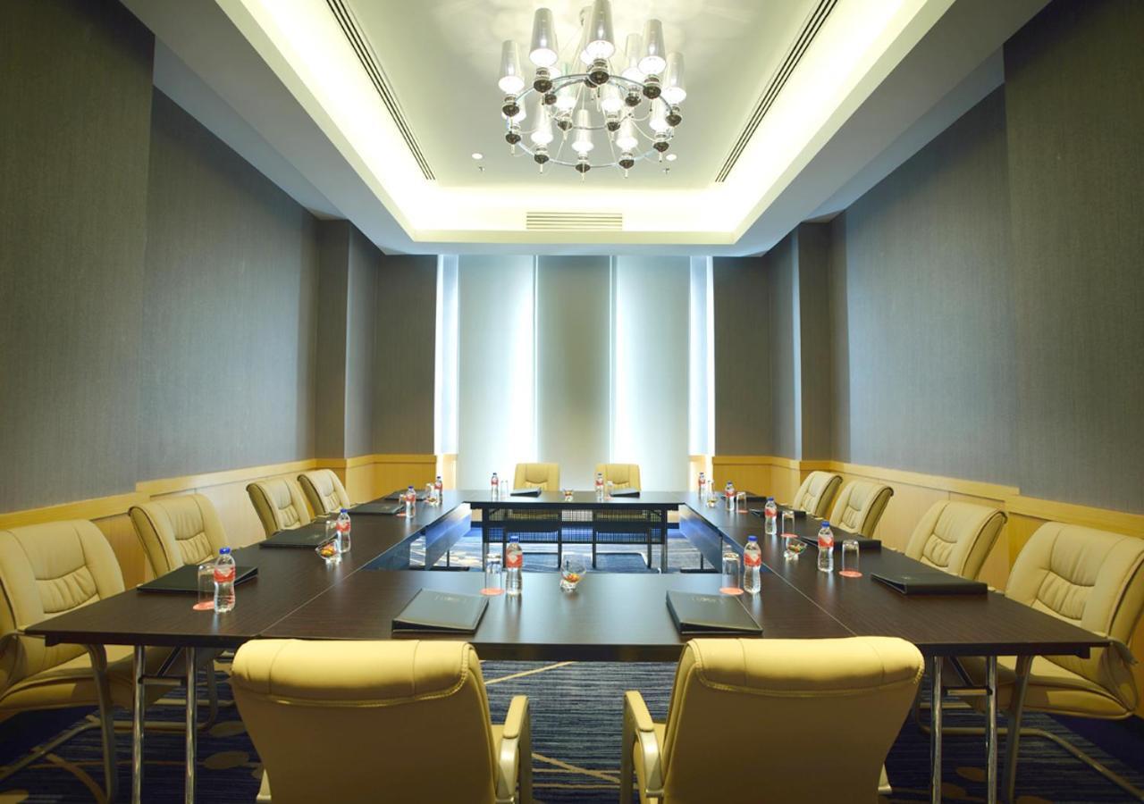 Lexis Suites Penang Bayan Lepas Εξωτερικό φωτογραφία Meeting room