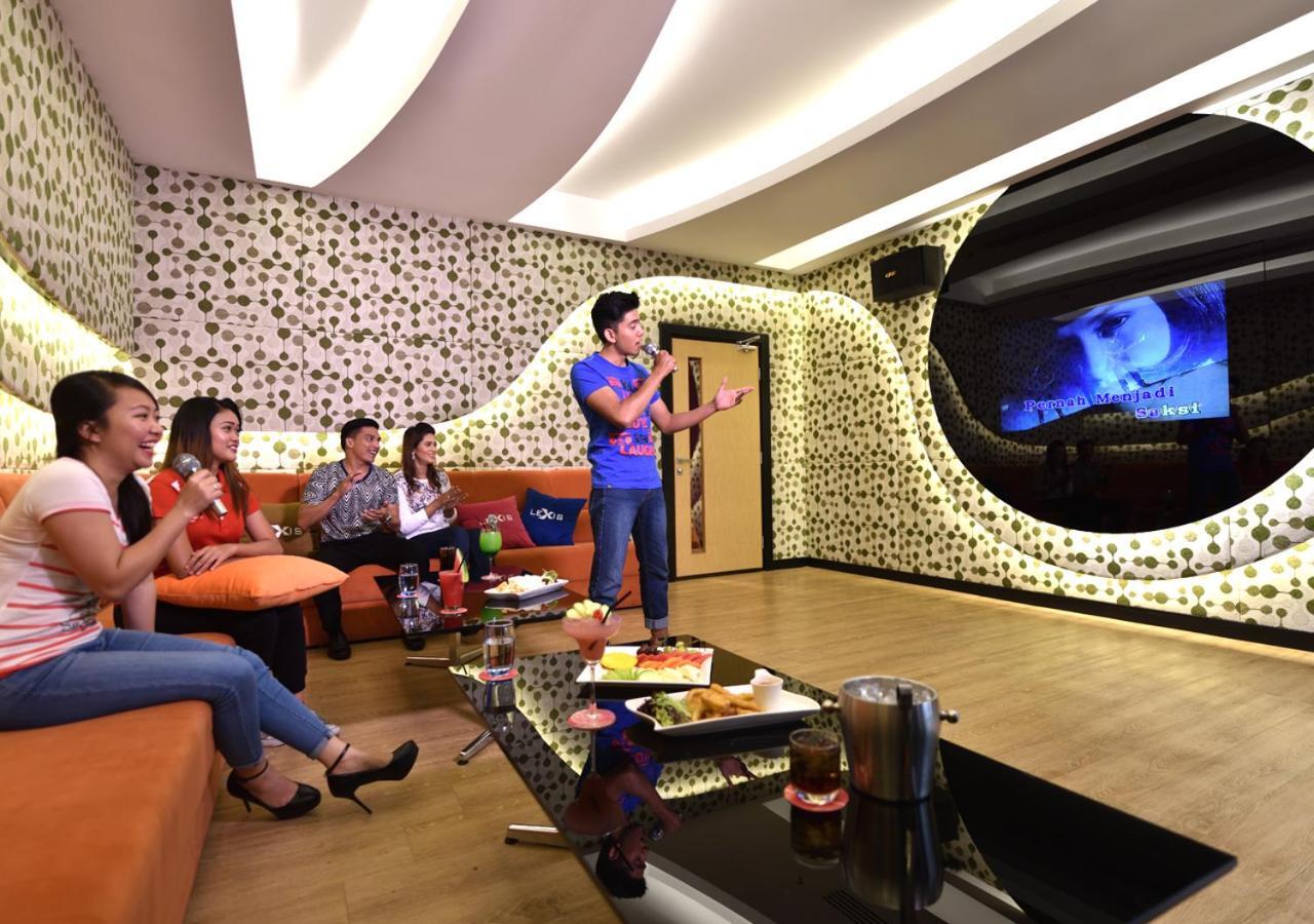Lexis Suites Penang Bayan Lepas Εξωτερικό φωτογραφία A karaoke box in Shanghai, China